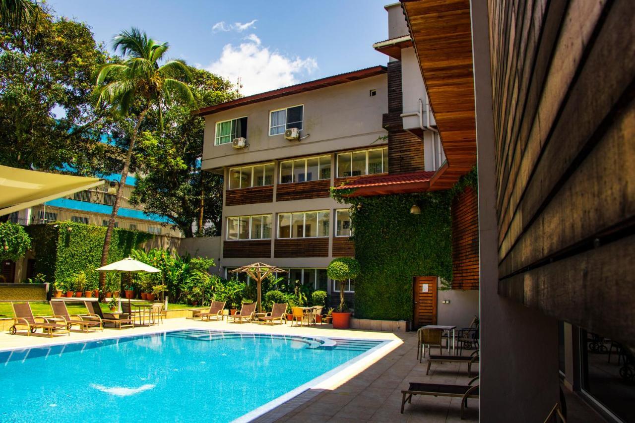 Mamba Point Hotel Monrovia Exterior foto